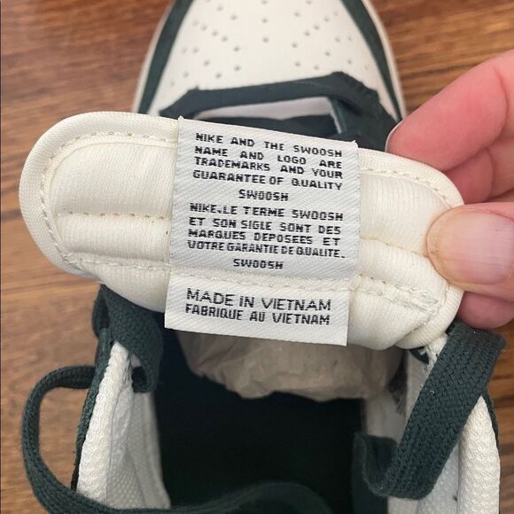 NIB Nike Dunk Low - Green Snake - Pro Green Black Sail - Size 9 - Picture 12 of 13